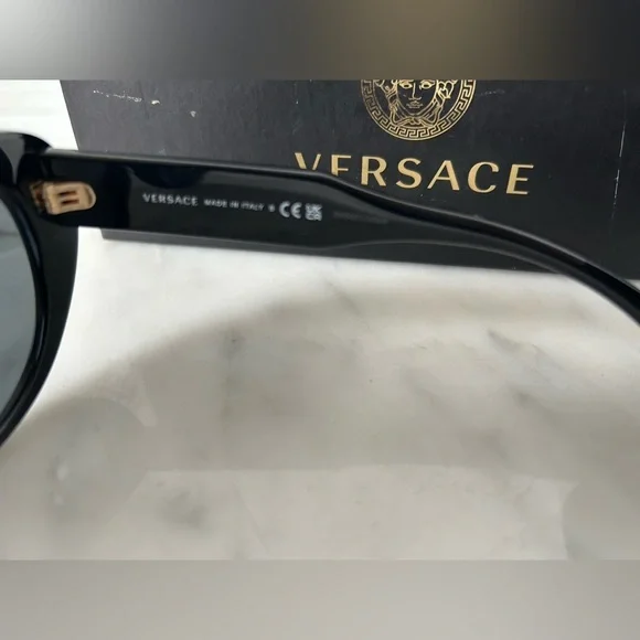 NEW VERSACE BLK CAT EYE, GOLD HARDWARE, ORIGINAL BOX, BOOKLET, MICROFIBER CLOTH - Picture 7 of 10